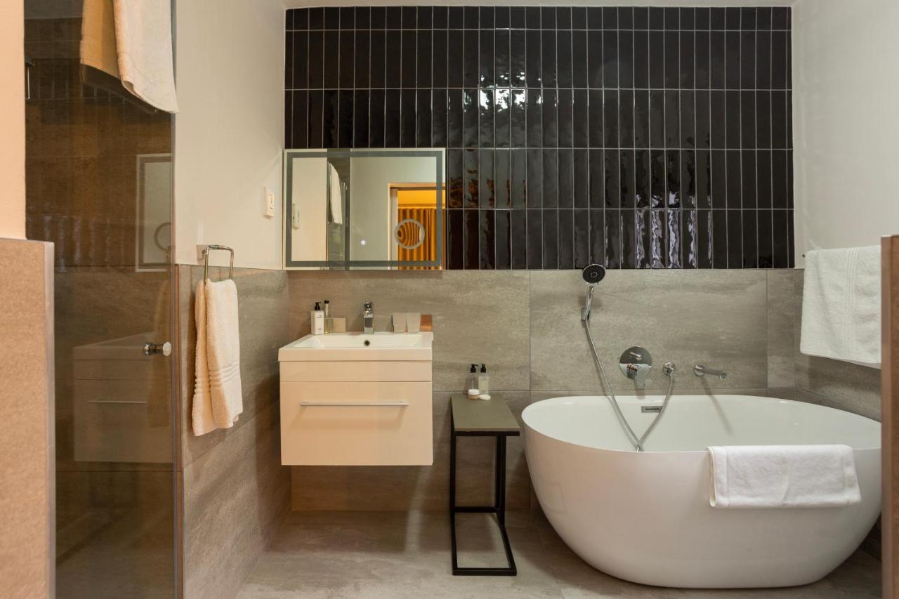 Nova Boutique Hotel, Spa And Conference Venue Порт Елизабет Екстериор снимка